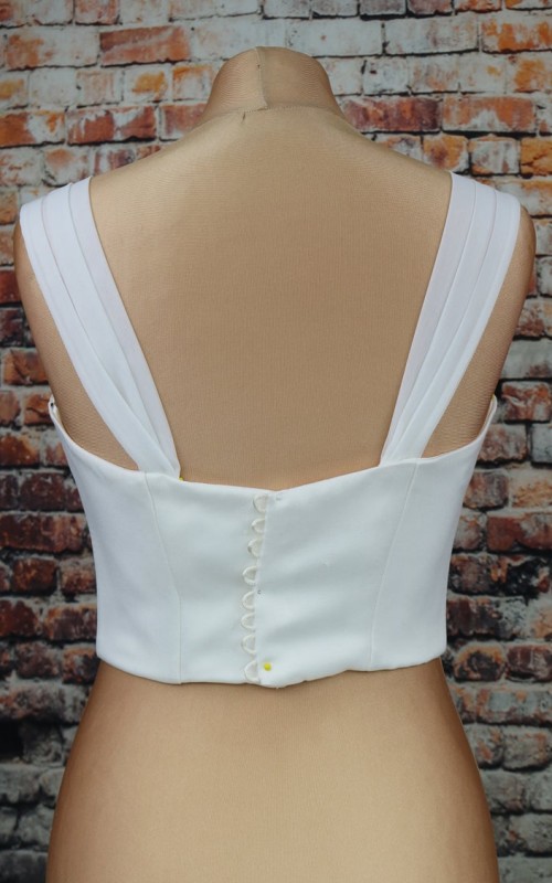 White chiffon detachable bridal straps and sleeves worn on the shoulder