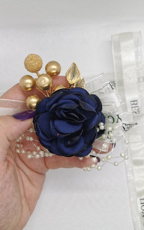 Wrist Corsage Flower Rose with Gold Decoration & Pearl