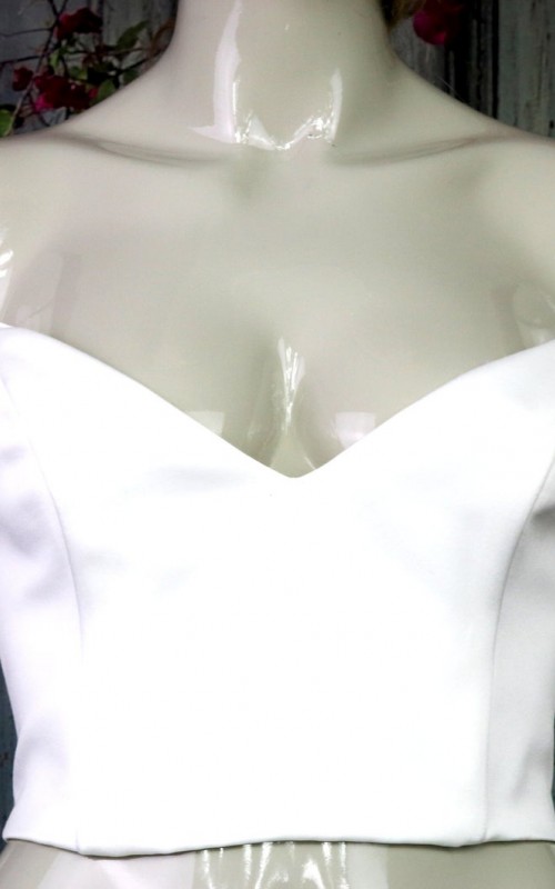 White chiffon detachable bridal straps and sleeves draped off the shoulder
