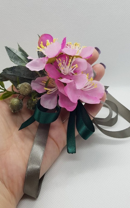 Wrist Corsage Fabric Flower Artificial Leaf with Satin Ribbon