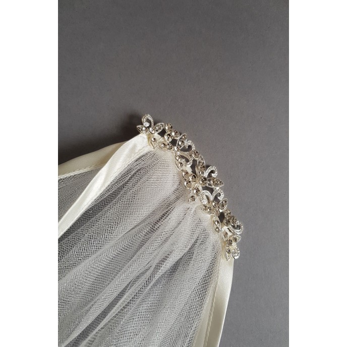 Fingertip Veil Two Layer