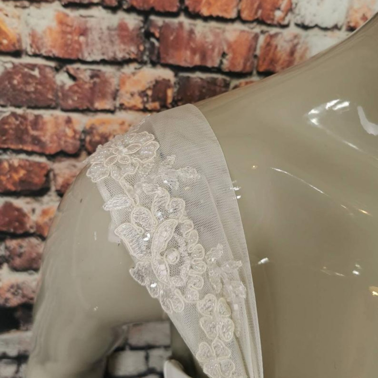 tulle straps