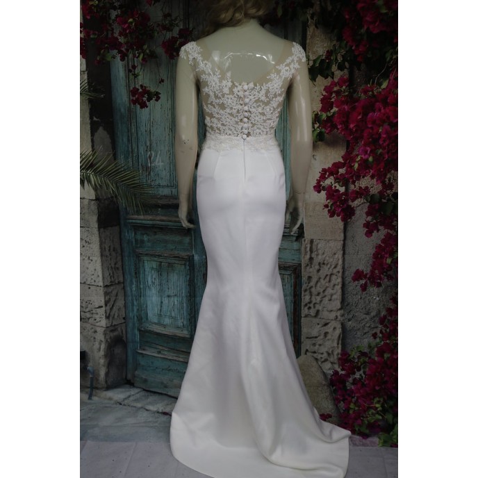 Ivory Fishtail Wedding Dress